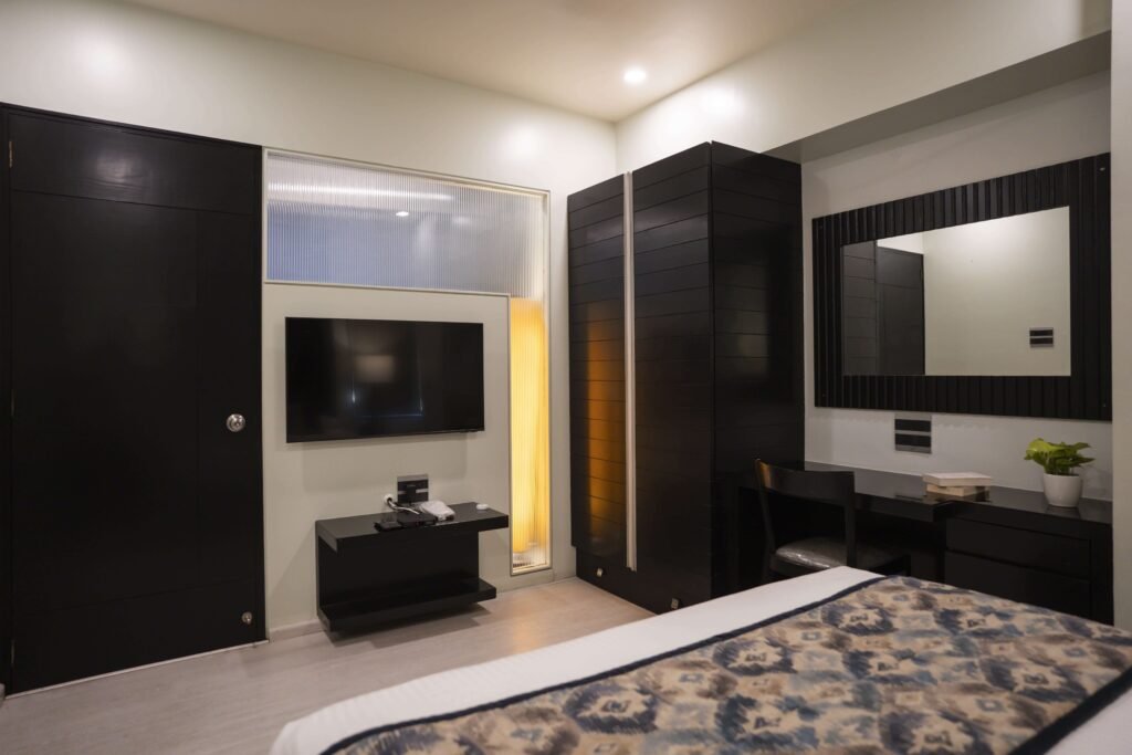 Fontana Bay Suite room-3