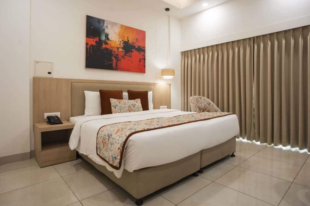 KLJ Square Panaromic room-2