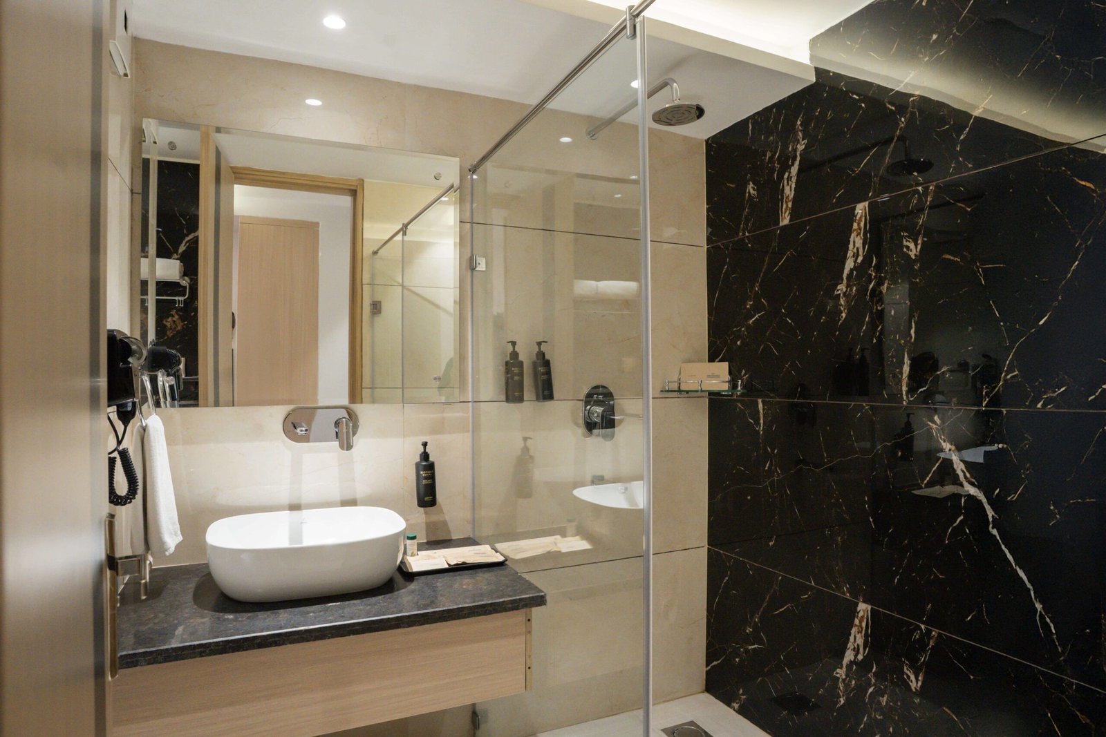 Mayfield Superior room-2